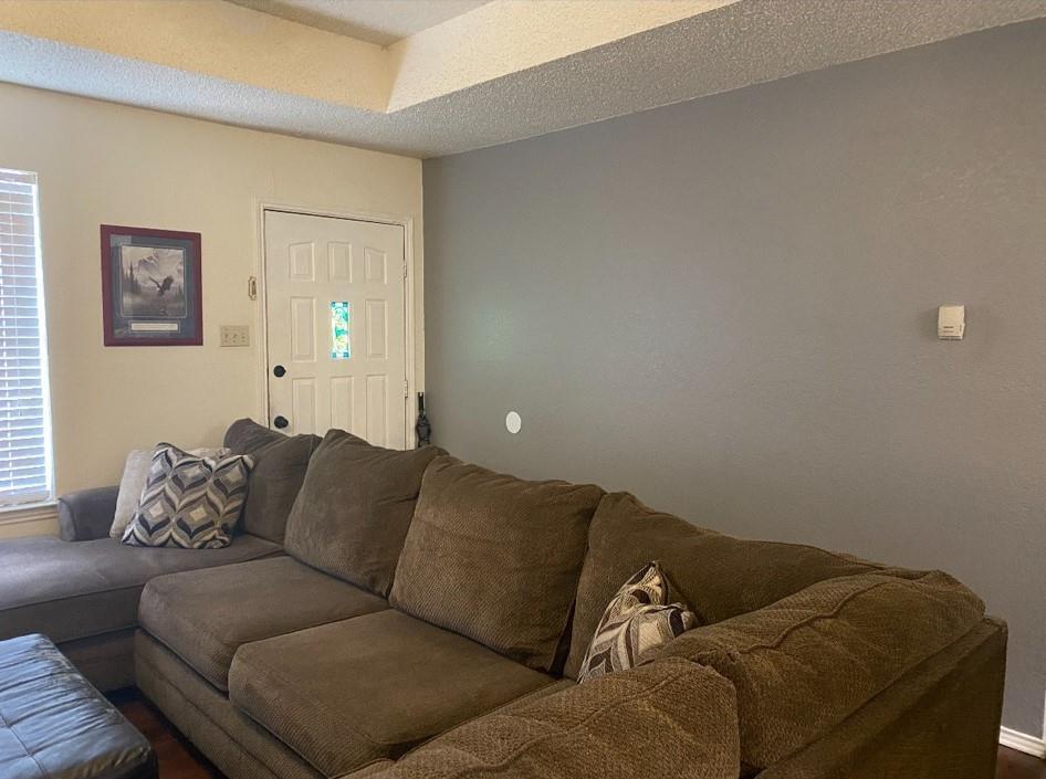 Foto del edificio - 300 Shady Valley Dr