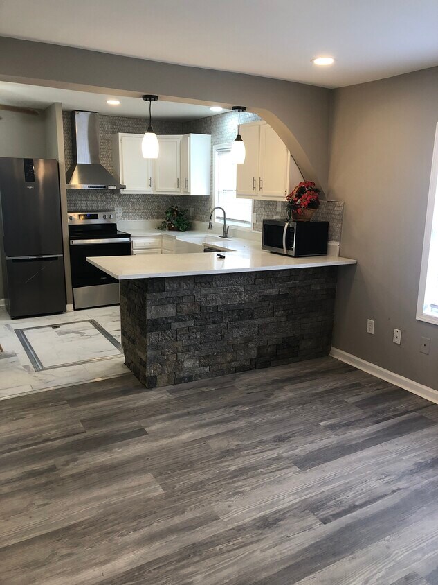 Cocina y sala de estar - 1538 W New York St