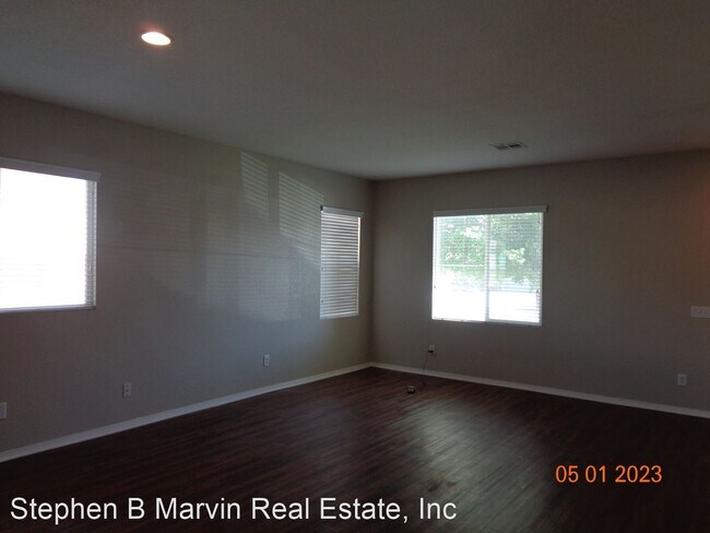 Building Photo - 3 br, 2.5 bath House - 2739 Garnet Lane