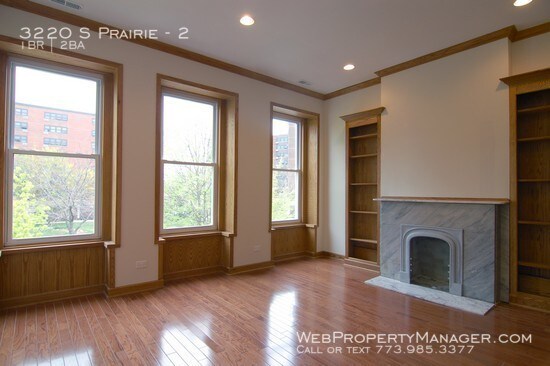 Building Photo - 3220 S Prairie Ave