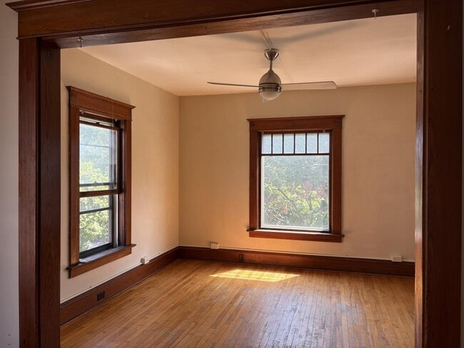 Photo - 48 Monroe St House