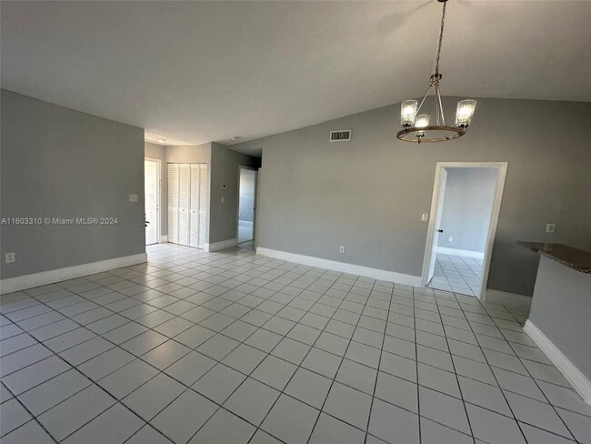 Building Photo - 1814 San Remo Cir