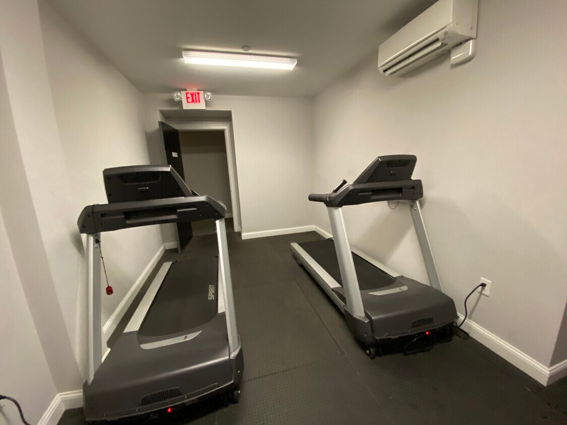 Building Photo - 10 Merrymount Rd