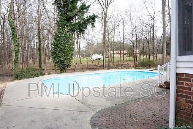 Foto del edificio - 4264 Walnut Ridge Rd
