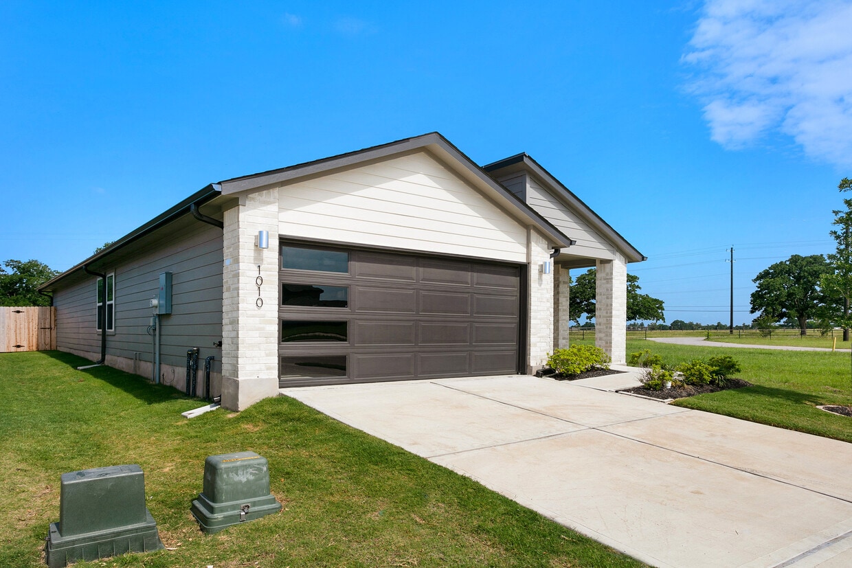 1010 Amistad Loop, College Station, TX 77845 House Rental in College
