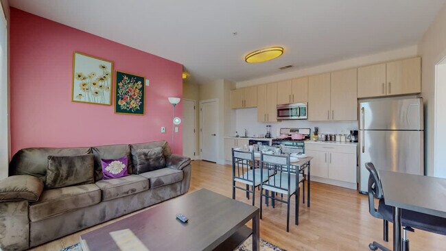 Foto del edificio - 573 Bedford St