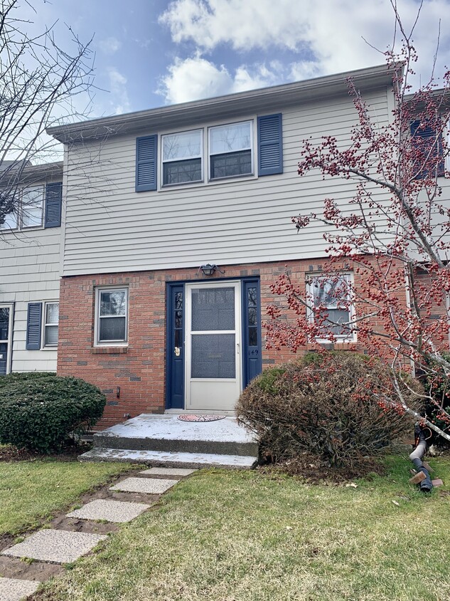 149 Spring St, Wethersfield, CT 06109 Townhome Rentals in