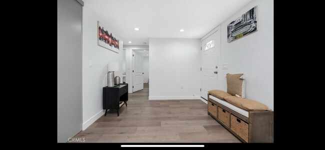 Building Photo - 1044 W 84th Pl