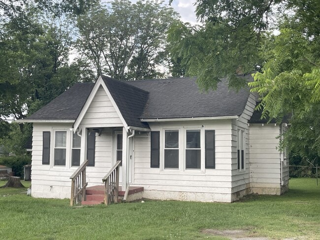 Building Photo - 206 Dawson Ln