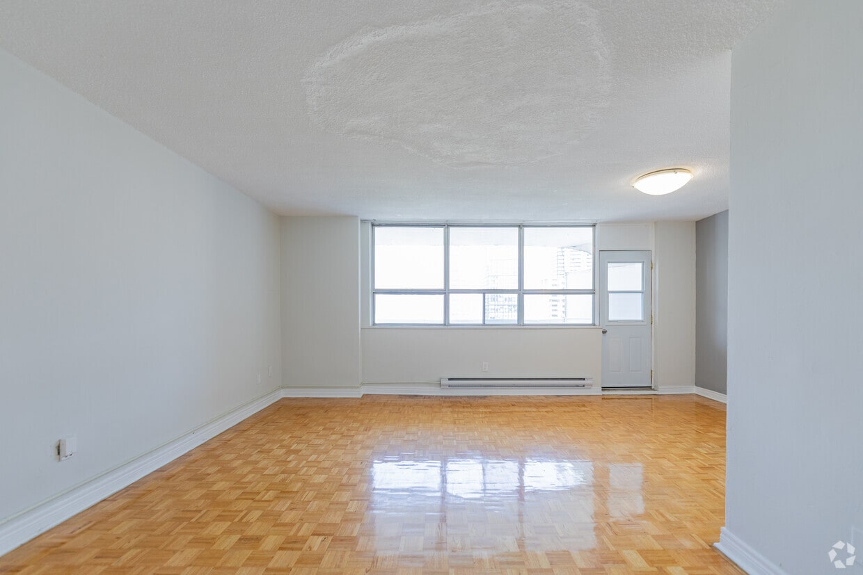 Photo - 260 Wellesley St E (Toronto, ON) Apartments