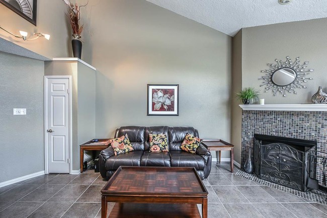 Foto del edificio - 10855 Meadowglen Ln