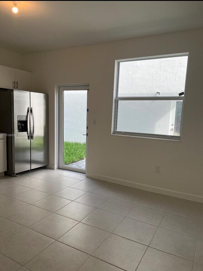 Foto del edificio - 18448 SW 136 Ct