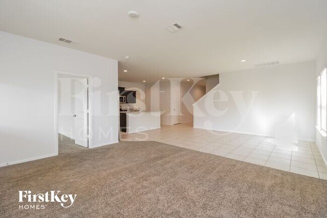 Building Photo - 10479 Ft Cibolo Trl