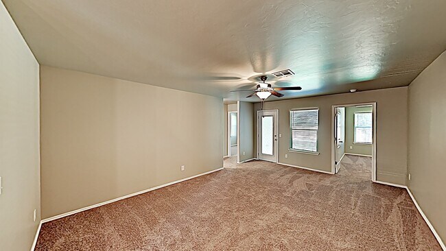 Building Photo - 123 St Charles Way
