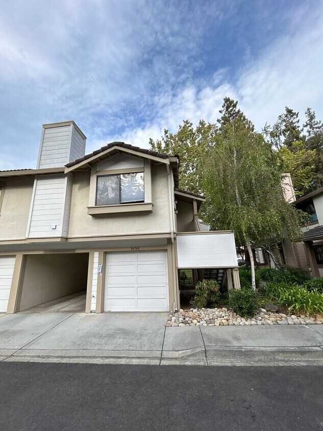 Spacious 2BD/2BTH Located In Fremont, Ca!! - Spacious 2BD/2BTH Located In Fremont, Ca!!