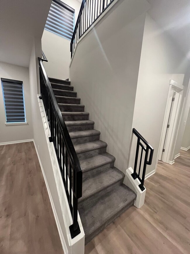 Building Photo - Very Large McCormick Village Four Bedroom for Rent, Available 4/10/26.