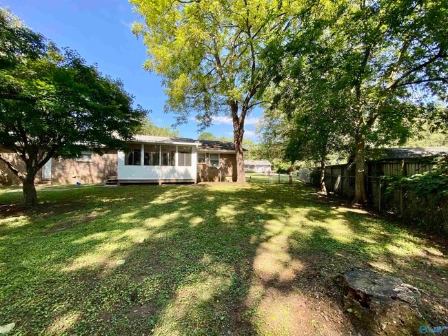 Foto del edificio - 1016 Arnold Rd