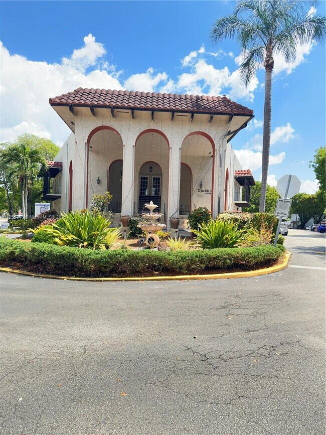Foto del edificio - 10762 N Kendall Dr