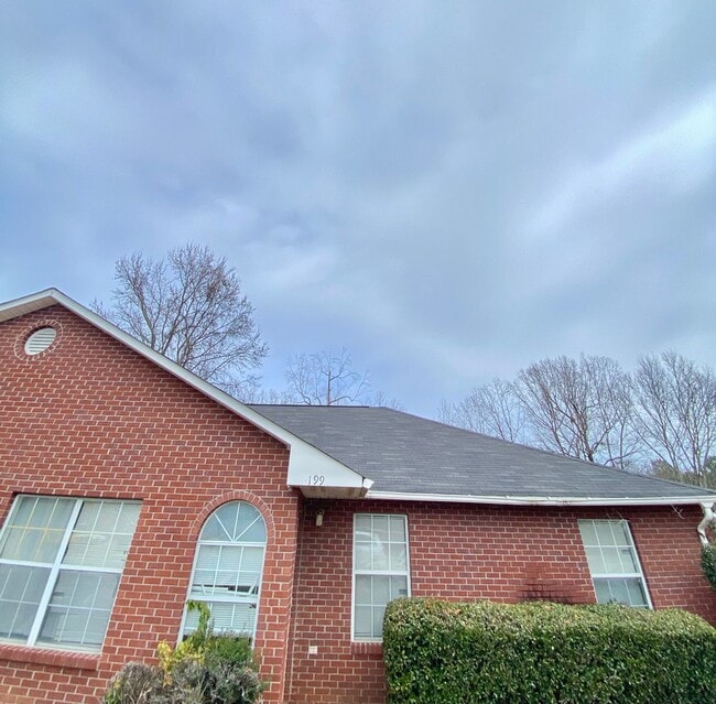 To Be Newly Renovated 3BR/2BA Duplex – Prime Location Near Auburn University! - To Be Newly Renovated 3BR/2BA Duplex – Prime Location Near Auburn University! House