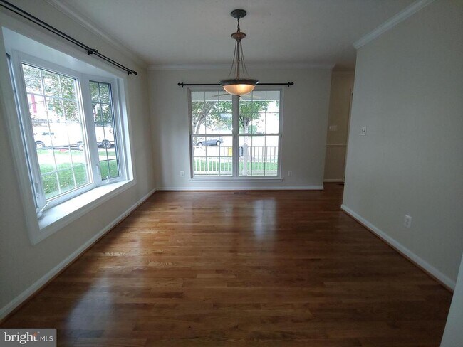 Foto del edificio - 2331 Golden Chapel Rd