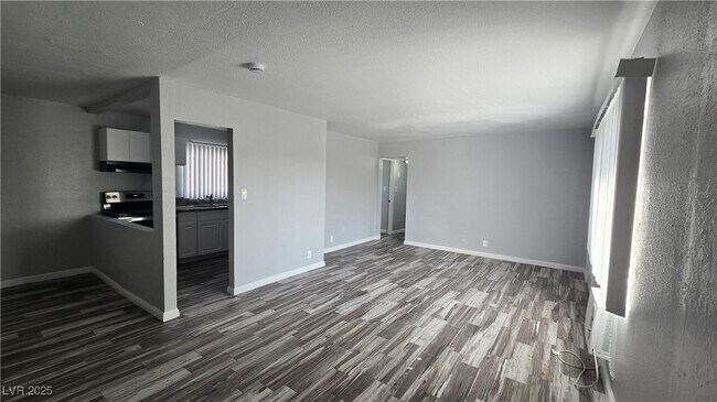 Foto del edificio - 2105 Sunrise Ave
