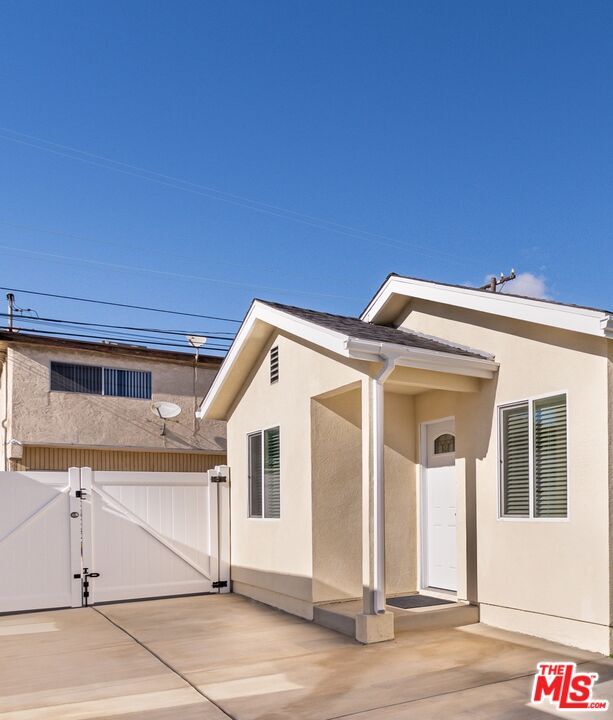 Building Photo - 1049 Sonora Ave