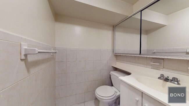 Foto del edificio - 255 W 93rd St