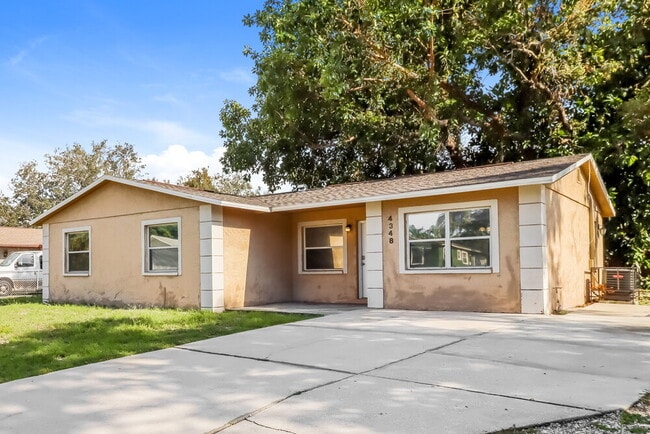 Building Photo - 4348 Trout Dr SE