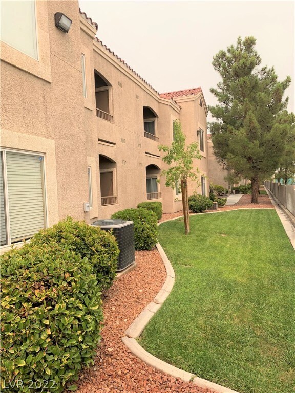 Foto del edificio - 9470 Peace Way