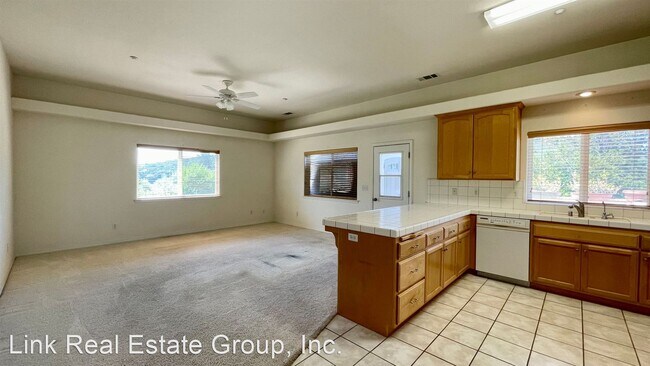 Foto del edificio - 2 br, 2 bath House - 2750 Hawk View Ct