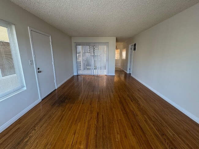 Building Photo - 2508 Highland Ave