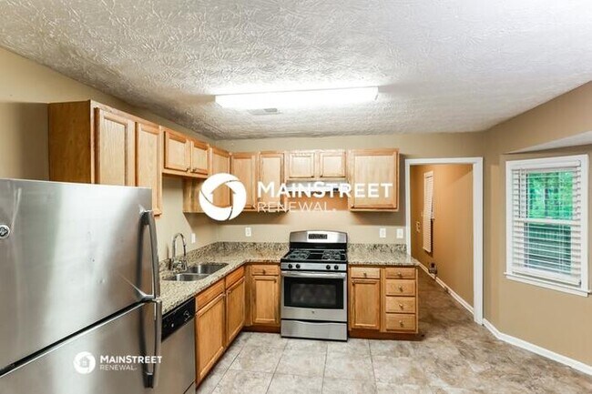 Foto del edificio - 3 Bedroom Pet-Friendly Home in Stockbridge, GA with Main Street Renewal