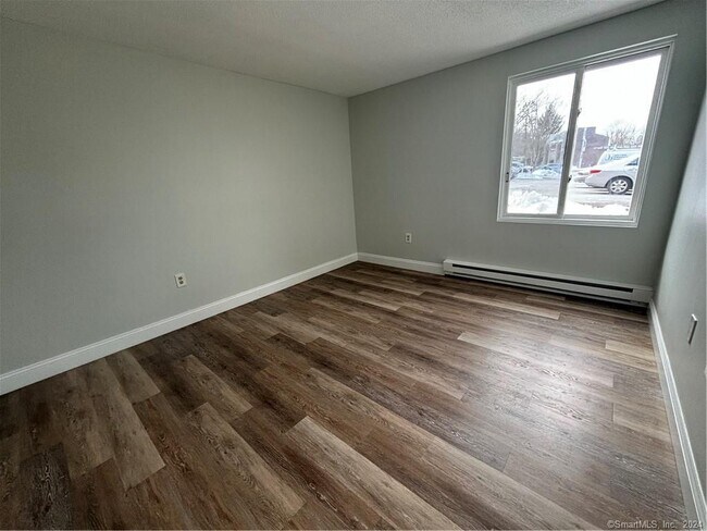Building Photo - 104 Burgundy Hill Ln