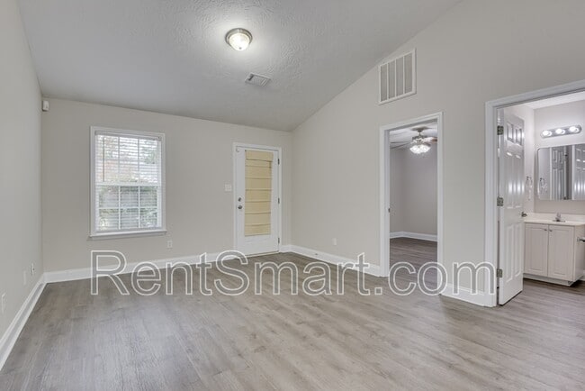 Building Photo - 318 Browning Dr