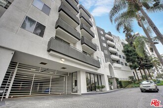 Building Photo - 10600 Wilshire Blvd