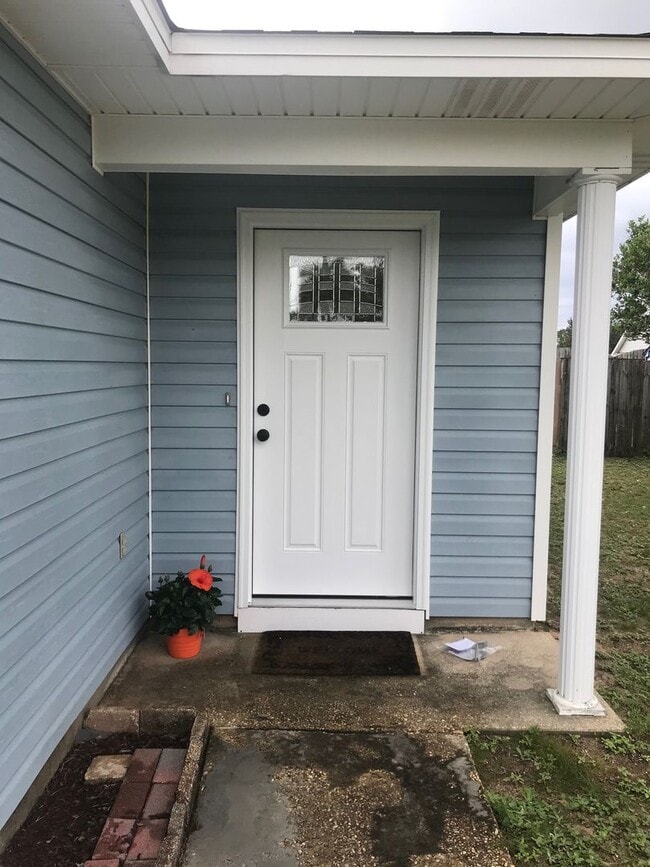 Foto del edificio - Convenient Location to Hulrburt Field