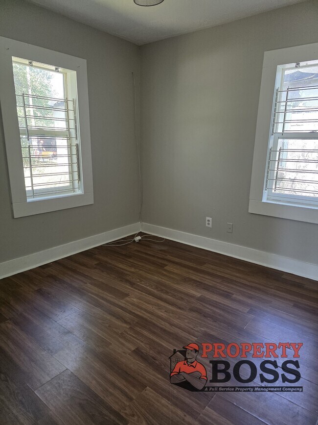 Foto del edificio - 2461 Prospect St
