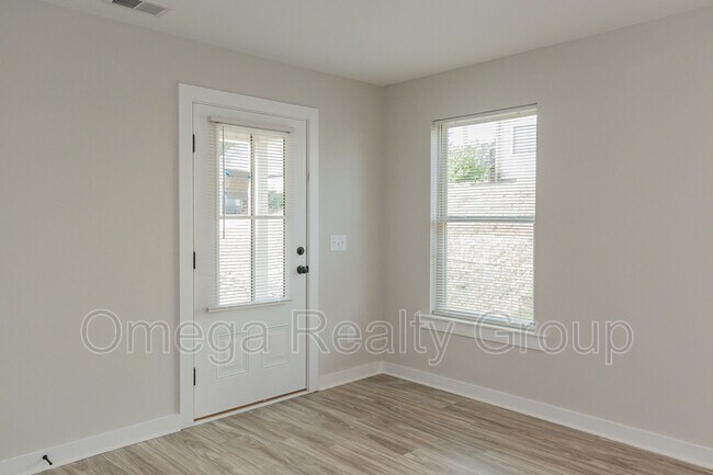 Building Photo - 65 Deer Creek Dr