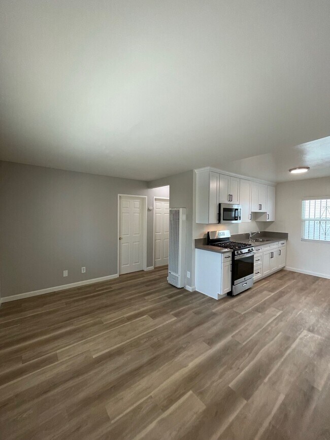 Foto del edificio - 1236 N Westmoreland Ave