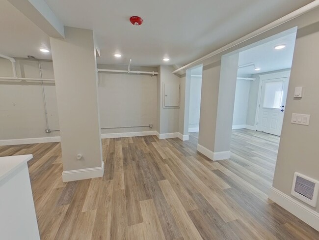 Foto del edificio - 1236 Mill St