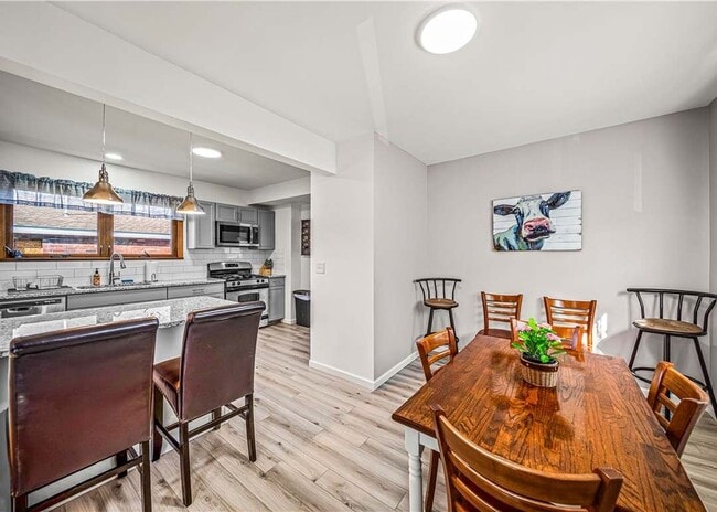 Building Photo - 3520 Idlewood Dr