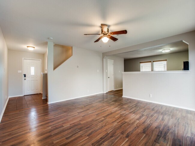 Building Photo - 12427 Avens Arbor