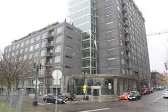 Building Photo - 1255 NW 9th Ave