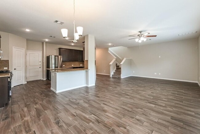 Building Photo - 5111 Gulf Stream Ln