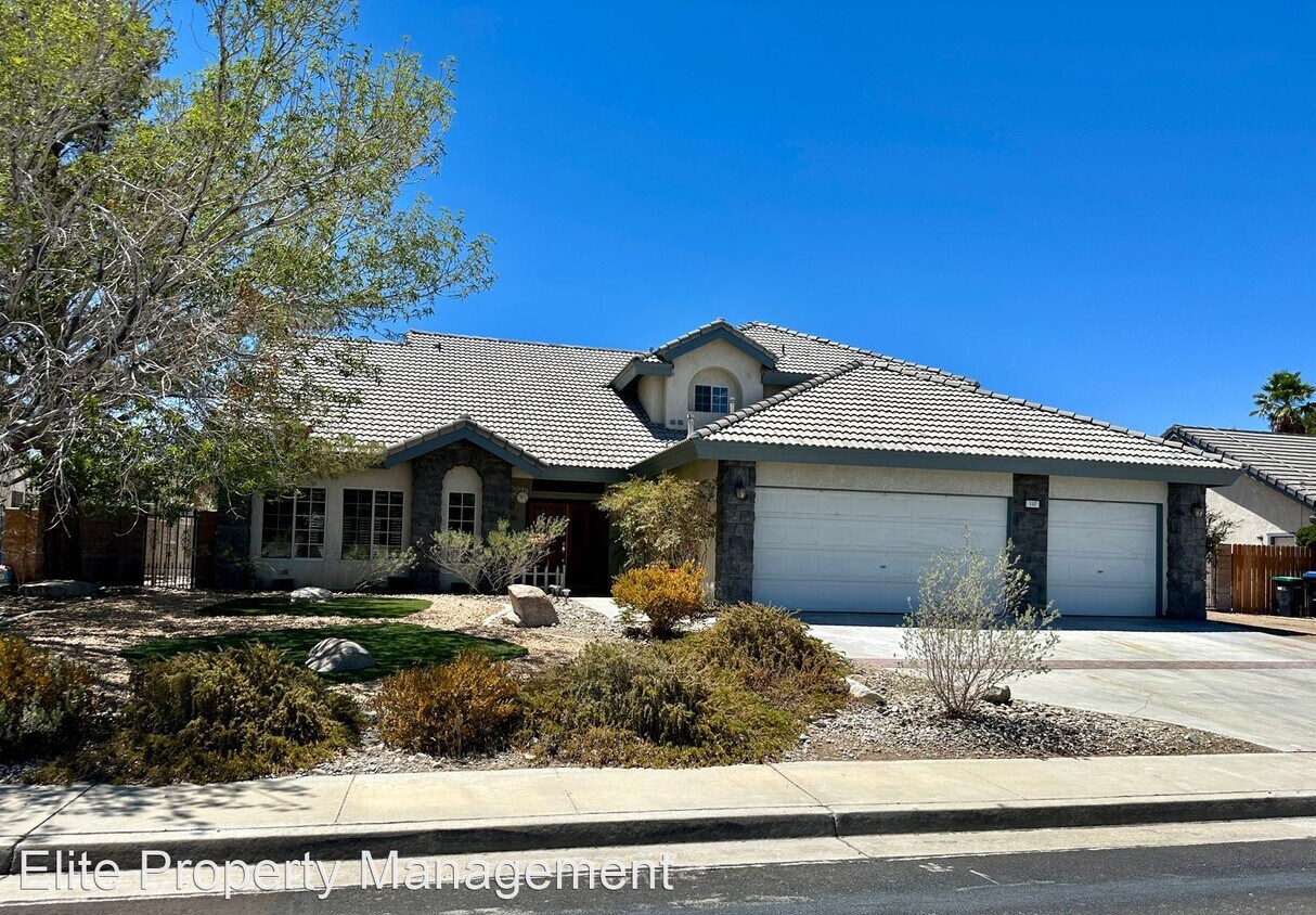 Primary Photo - 4 br, 3 bath House - 117 W Mojave Rose