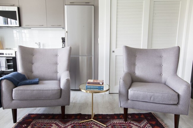 Foto del edificio - 816 Potomac Ave SE