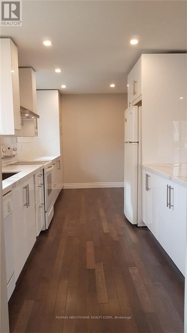 Building Photo - 2499 Cobbinshaw Cir