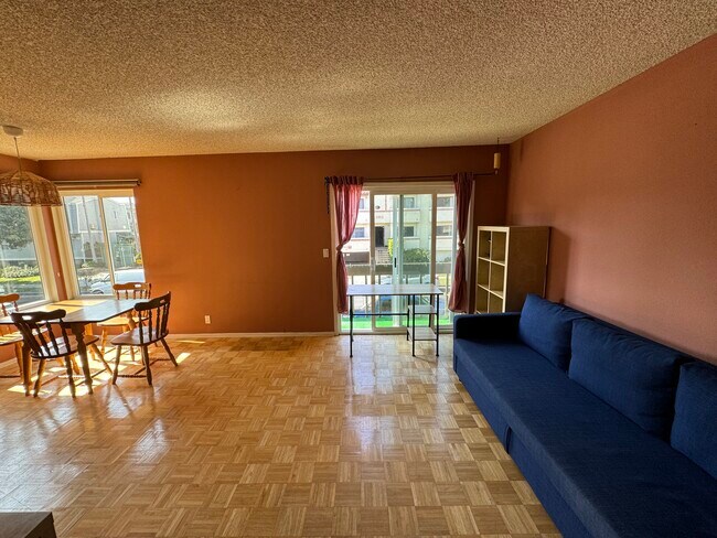 Foto del edificio - 11910 Avon Way