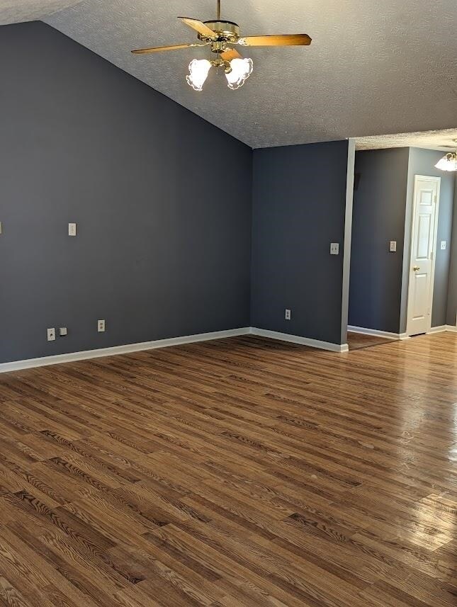 Building Photo - 5927 Farmbrook Ln