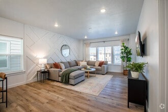 Building Photo - 642 E 460 S